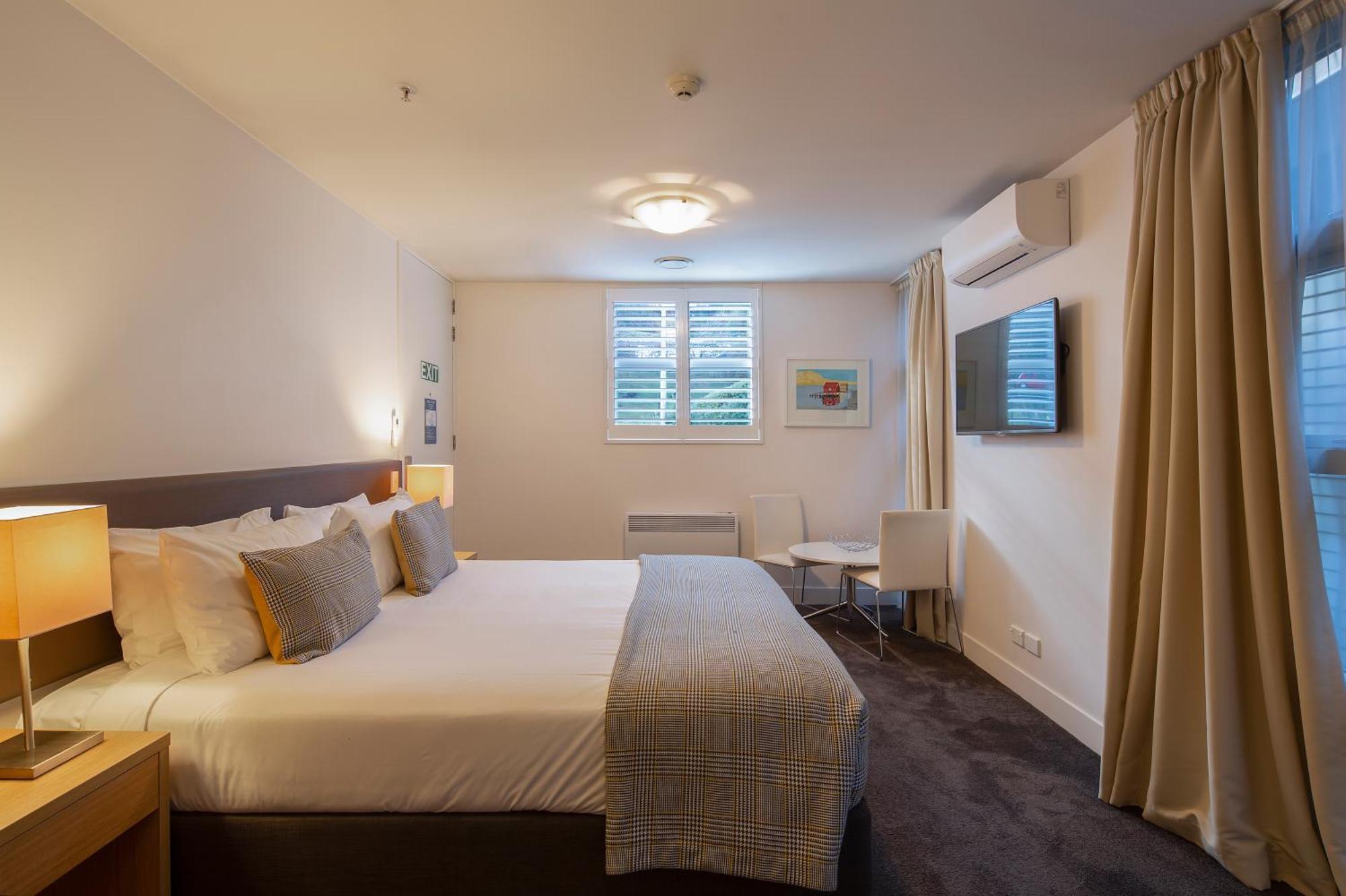 Marina Apartments - Element Escapes ควีนส์ทาวน์ ภายนอก รูปภาพ