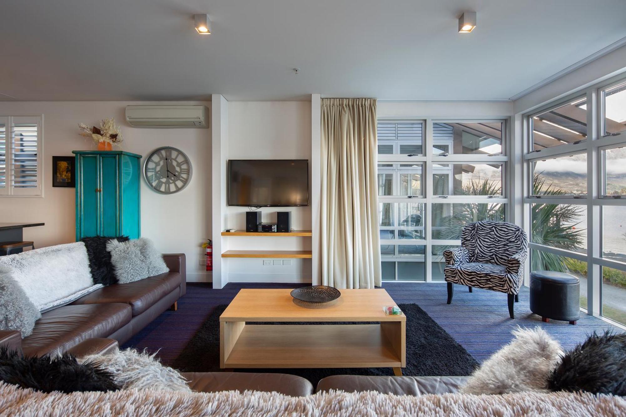 Marina Apartments - Element Escapes ควีนส์ทาวน์ ภายนอก รูปภาพ